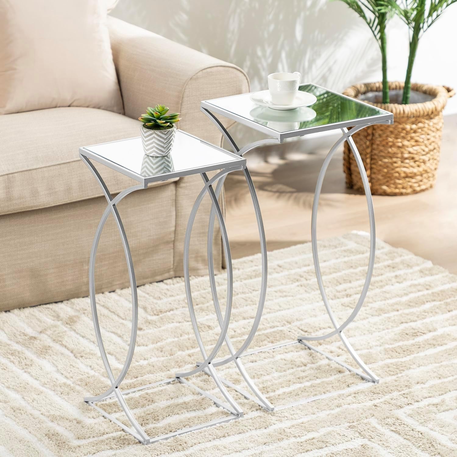 Nesting Side Tables, Set of 2 Modern End Tables with Metal Frame & Tempered Glass Top, Coffee Tables Decorative Accent Tables for Small Space Living Room Office - Silver