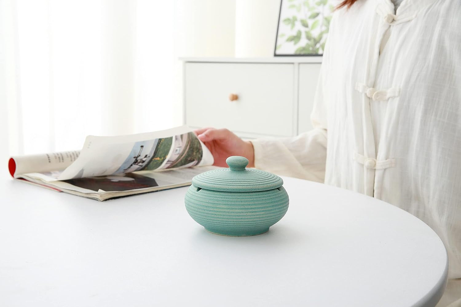 Ceramic Holder Decor Jar Holder Home Jar Decor with Lid for Home Office Decoration Anti-Skid Ceramic Taichi Black